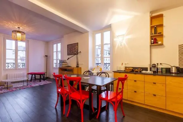 La Halte Familiale Duplex Proche Tour Eiffel Apartment Paris