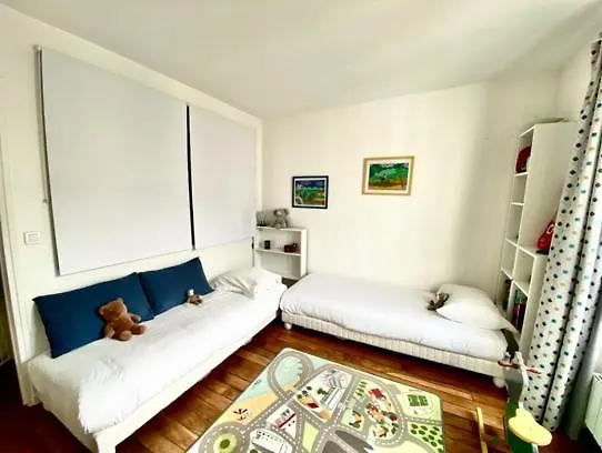 La Halte Familiale Duplex Proche Tour Eiffel Apartment Paris France
